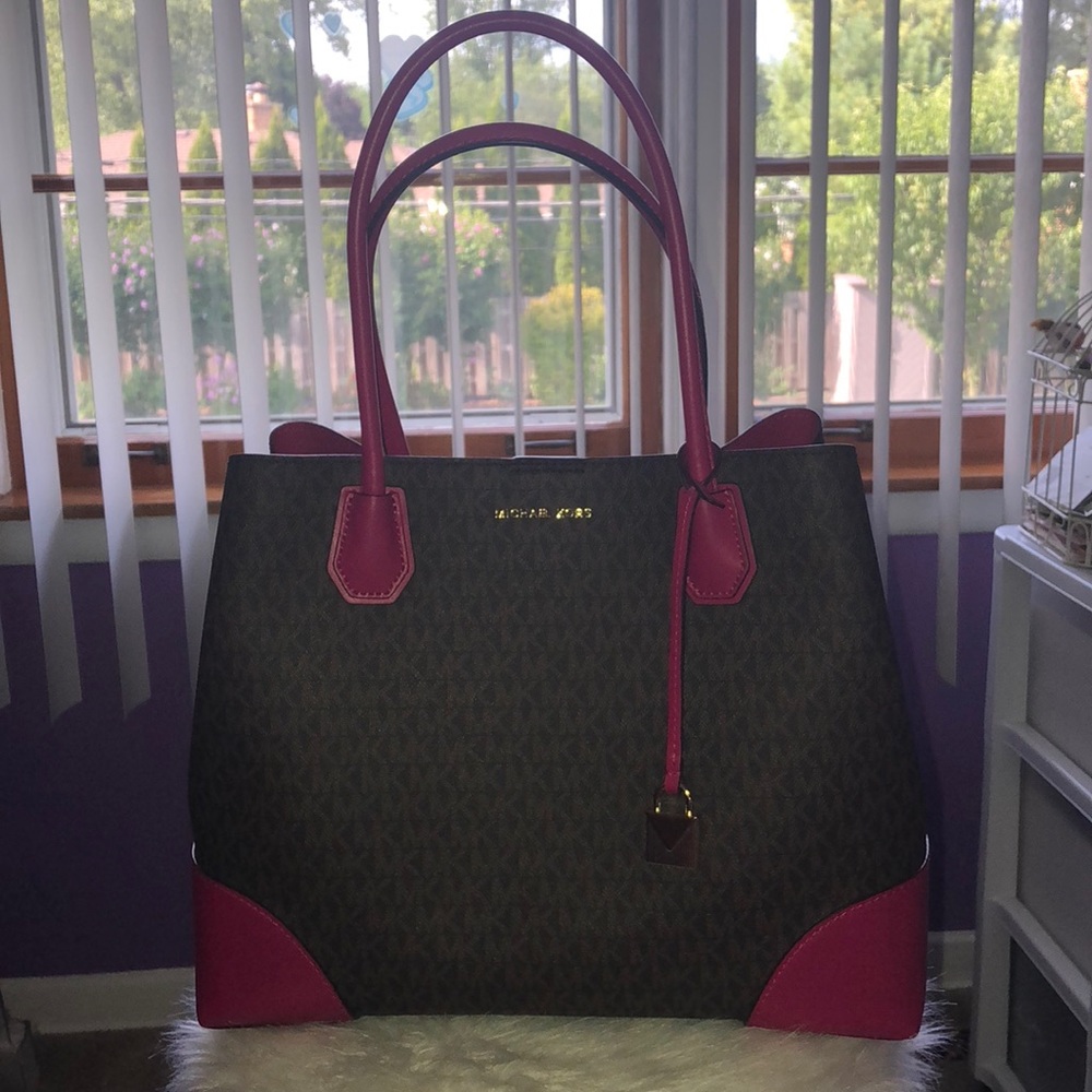 Michael Kors Mercer Large Center Tote